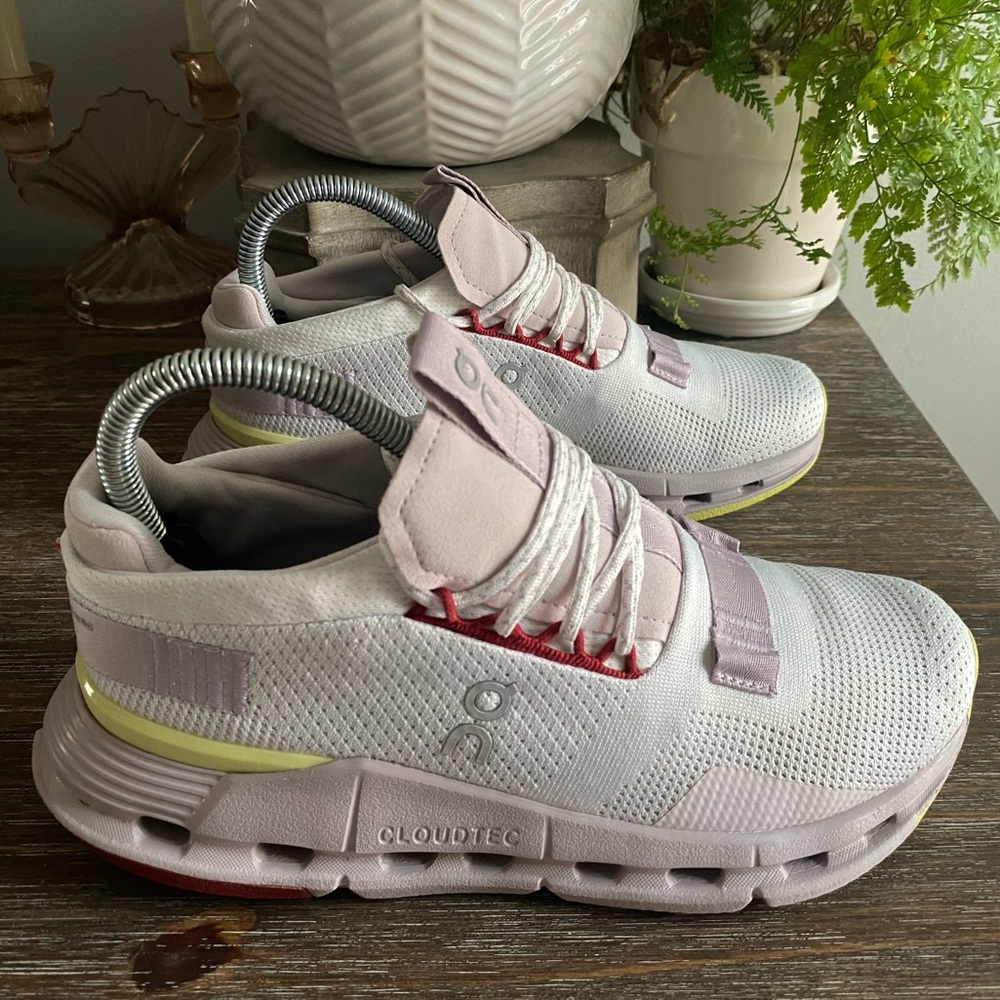 On Cloud Cloudnova Running Athletic Sneakers Shoe… - image 4